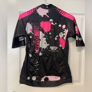 Betty Designs SQUAD23 Women's Arrow Max Short Sleeve Jersey BLACK M